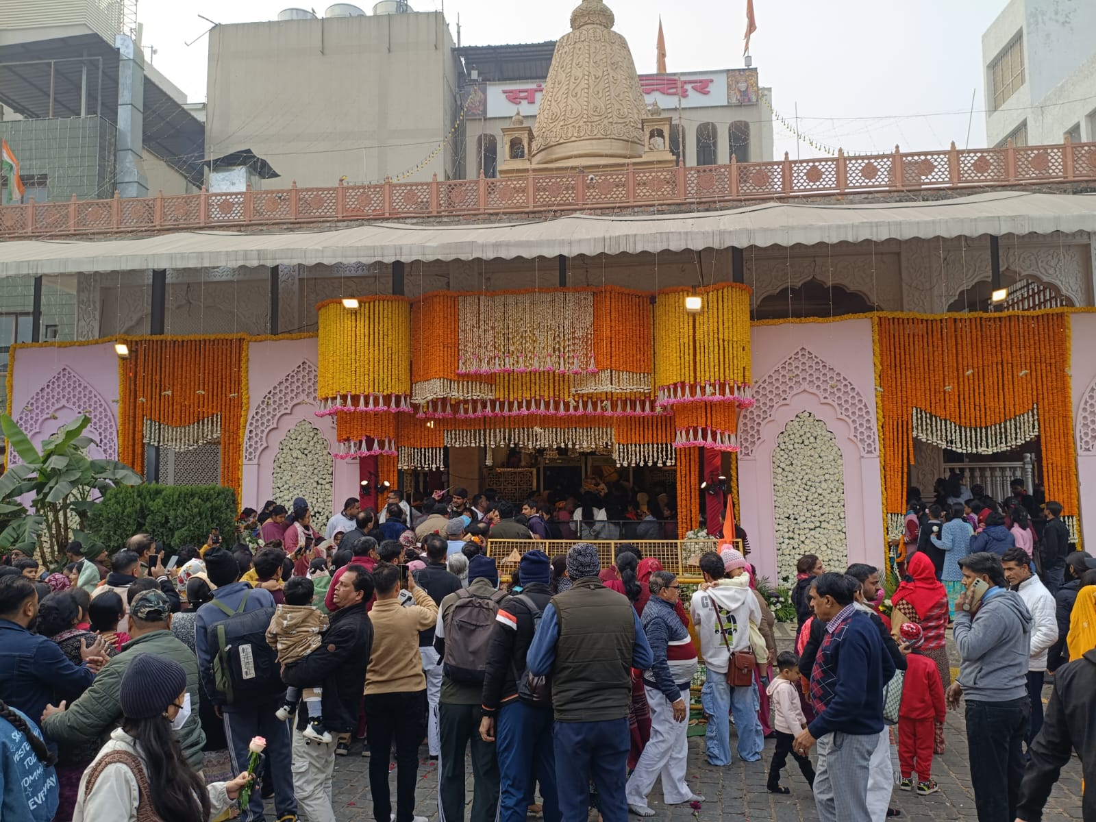Divine moment 4 at the temple